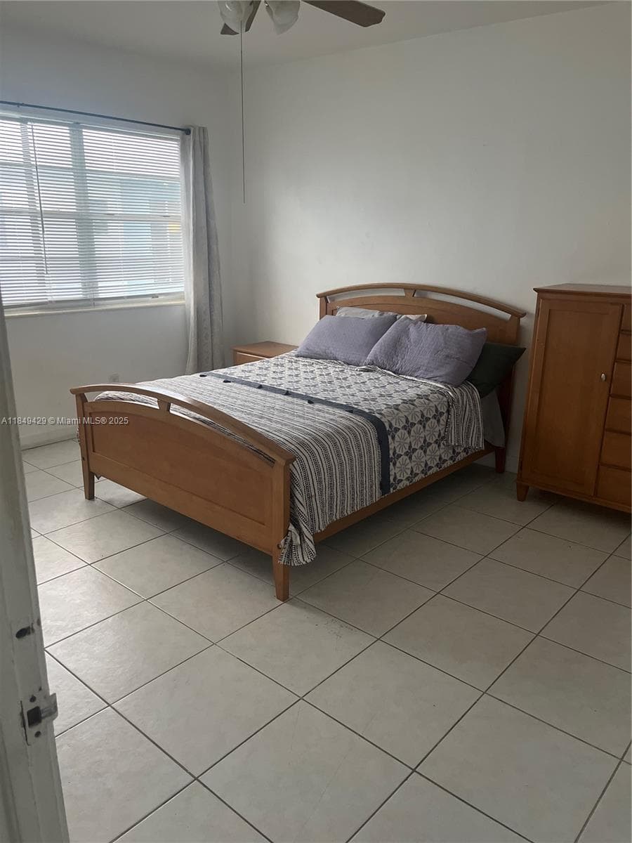 250 Shore Dr 5 photo 12