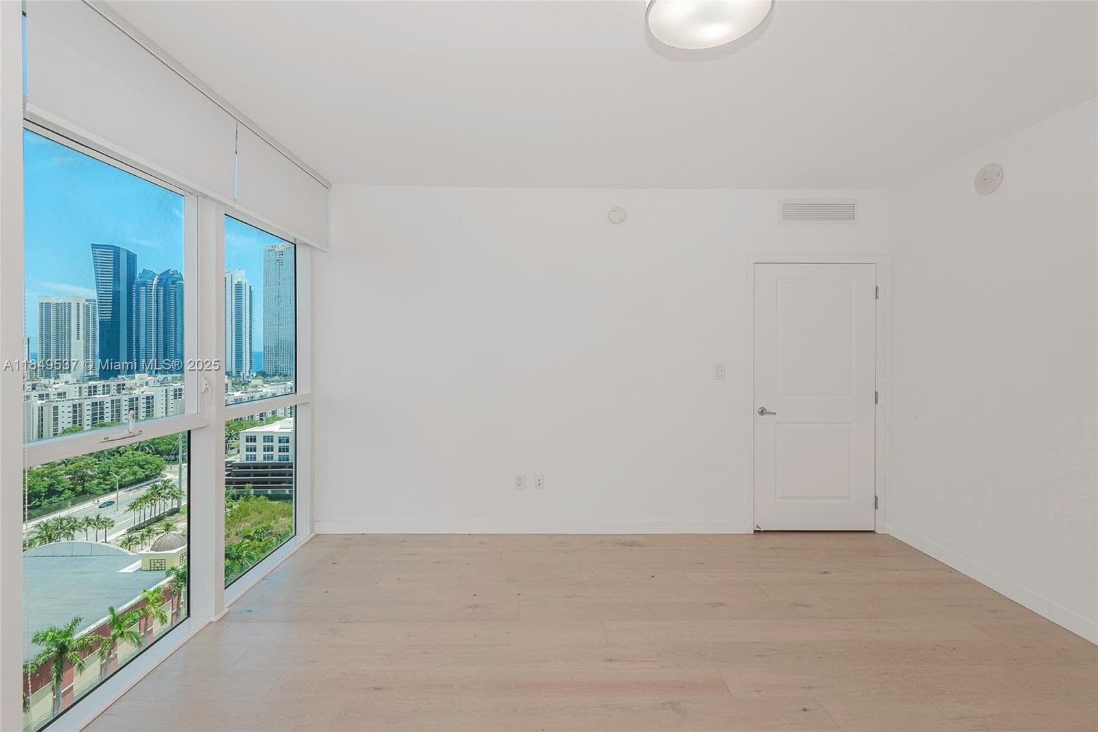 400 Sunny Isles Blvd 1819 ONE LEVEL photo 23