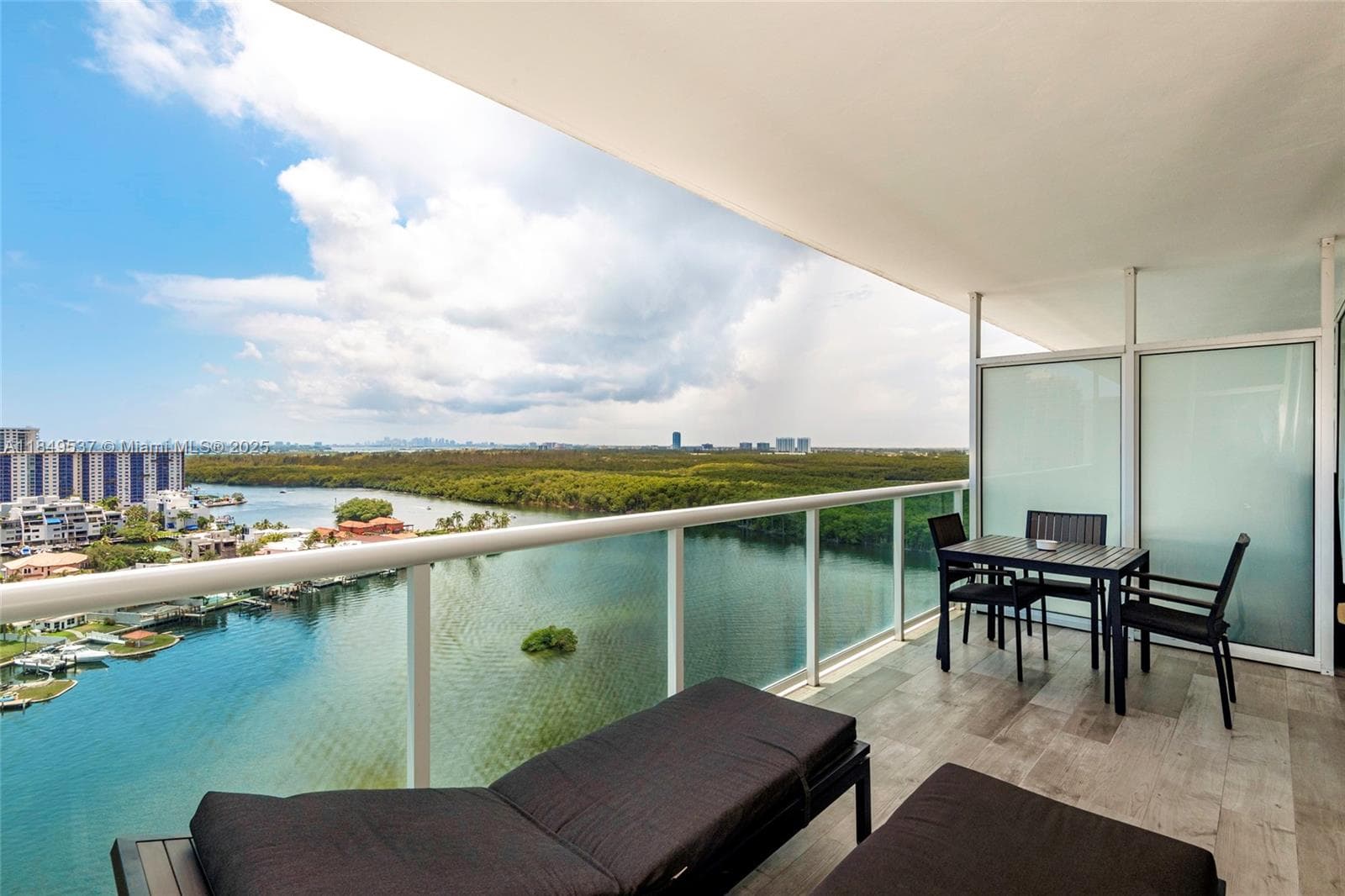 400 Sunny Isles Blvd 1819 ONE LEVEL photo 6