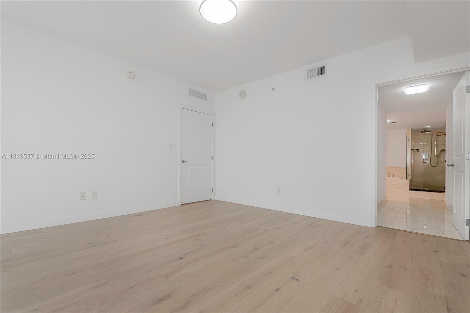 400 Sunny Isles Blvd 1819 ONE LEVEL photo 24