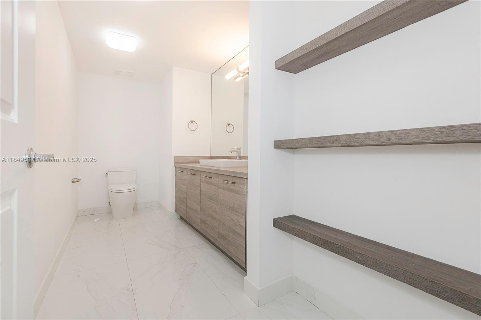 400 Sunny Isles Blvd 1819 ONE LEVEL photo 19