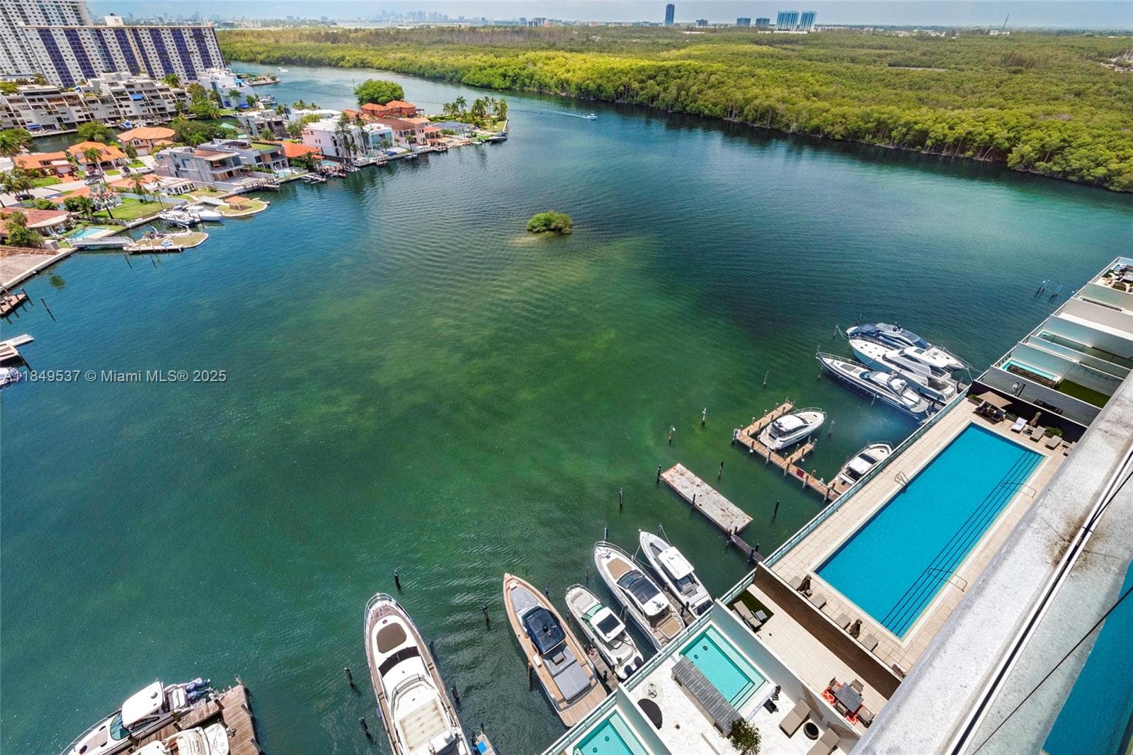 400 Sunny Isles Blvd 1819 ONE LEVEL photo 8
