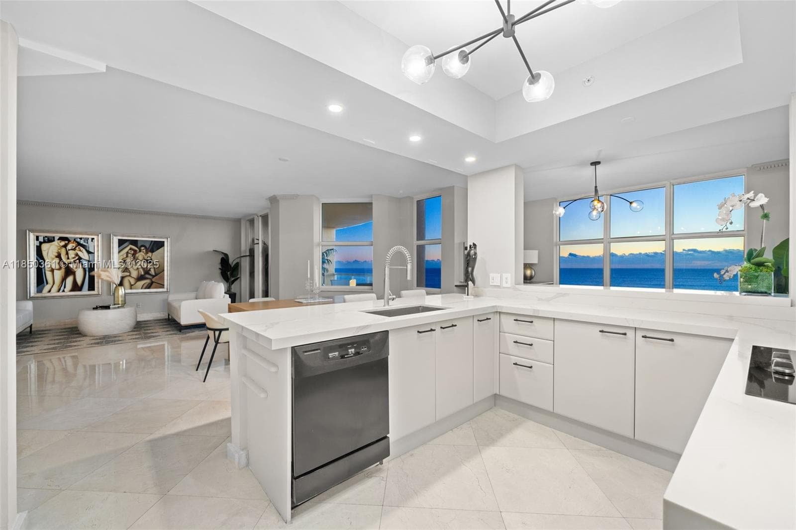 2100 Ocean Blvd 18D photo 4