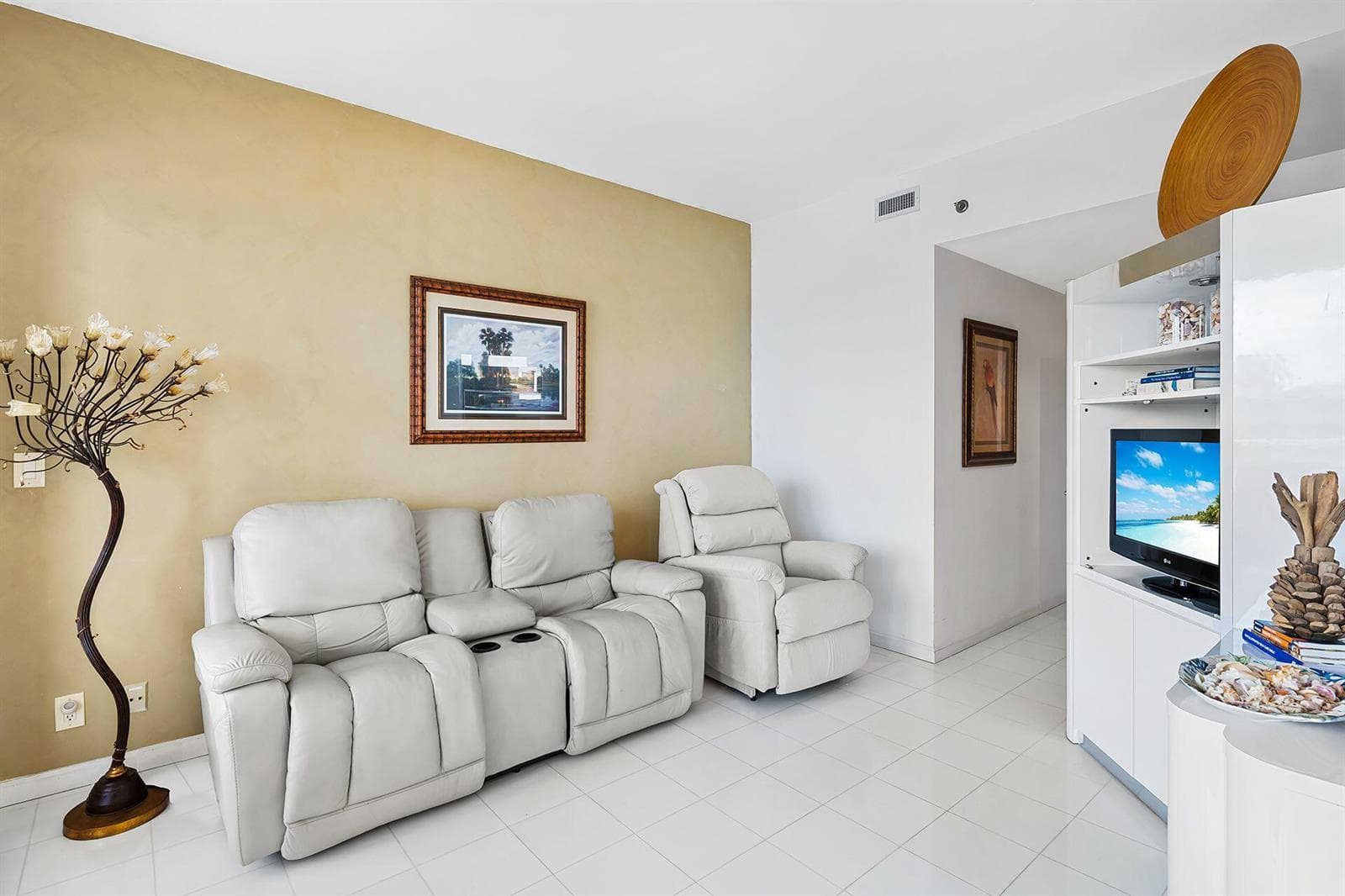 2901 S Ocean Boulevard 1 photo 14