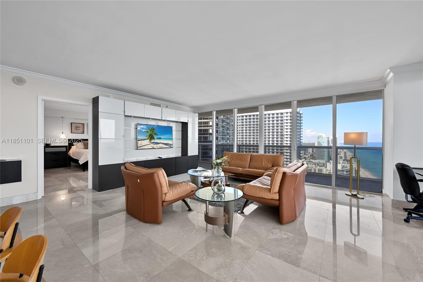 1830 Ocean Dr 3801 photo 2