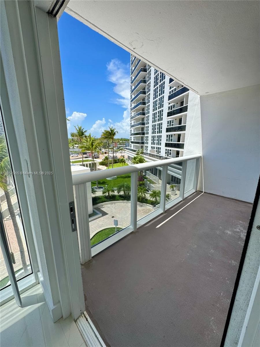 10275 Collins Ave 316 photo 17