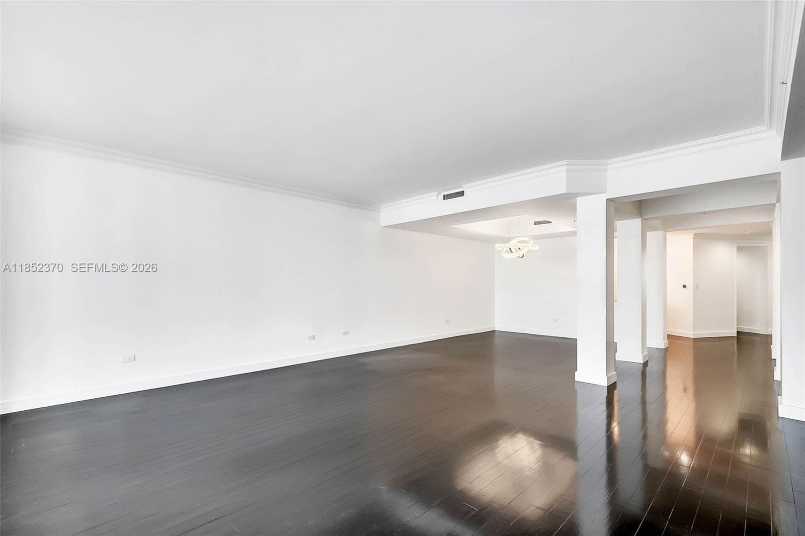 848 Brickell Key Dr 1906 photo 9