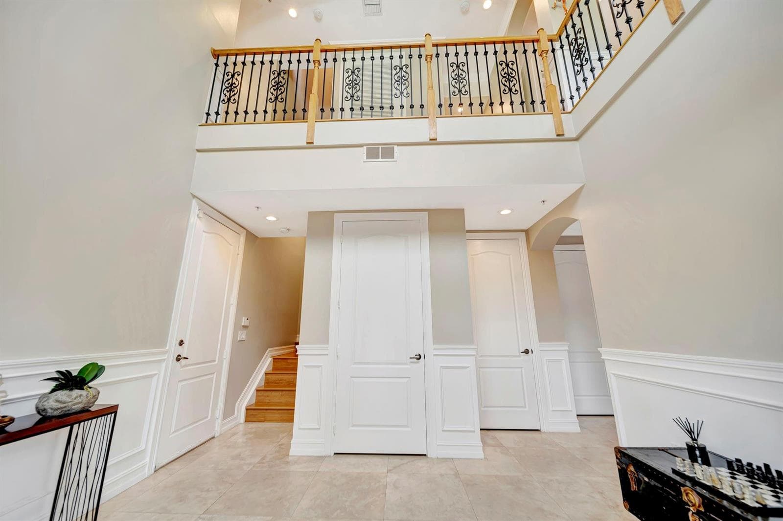 1368 Bayview Drive photo 9