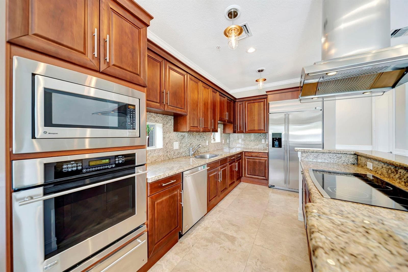 1368 Bayview Drive photo 14