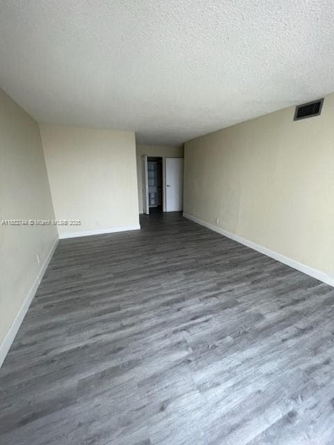 1000 Parkview Dr 523 photo 22