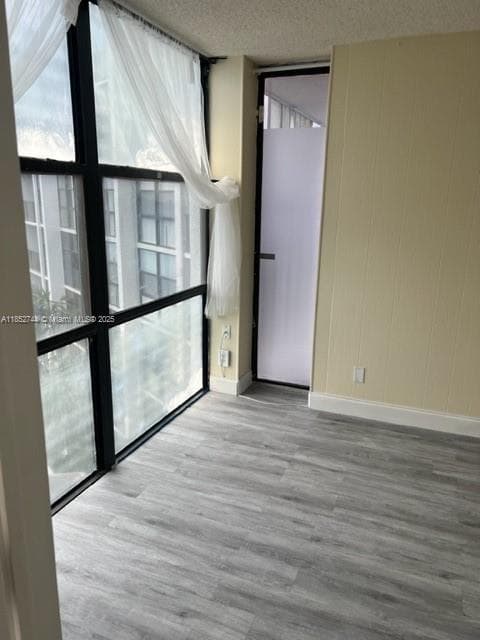 1000 Parkview Dr 523 photo 24