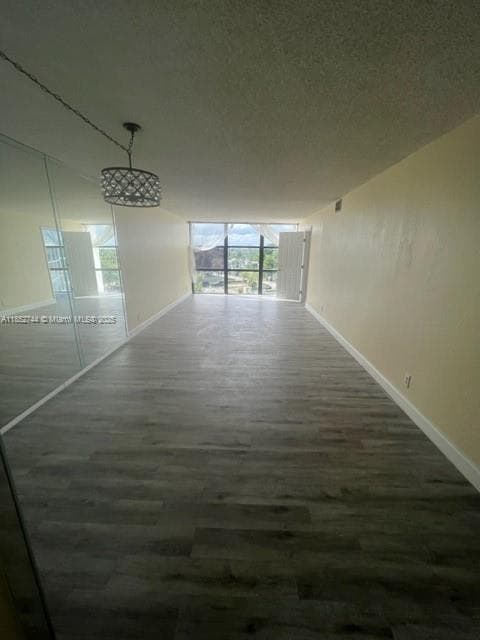 1000 Parkview Dr 523 photo 19
