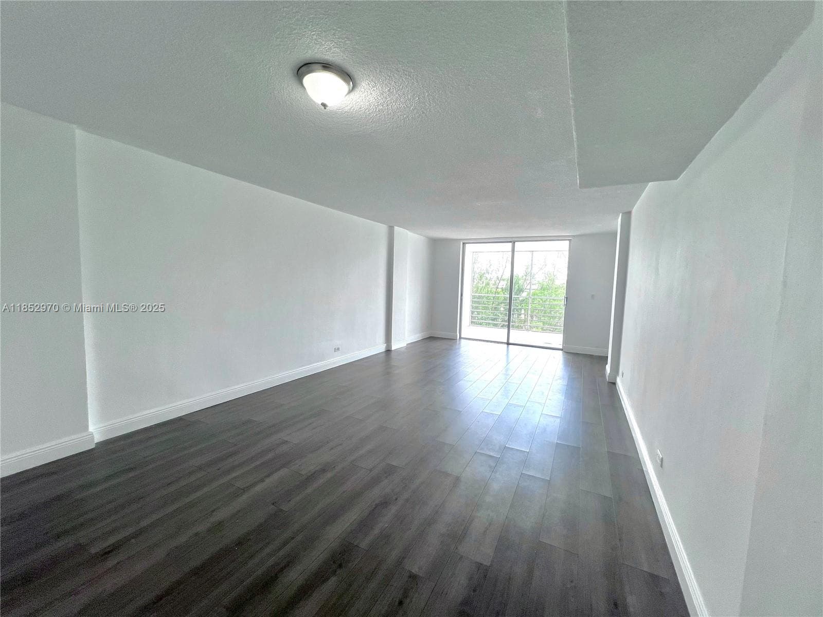 3660 NE 166th St 409 photo 6