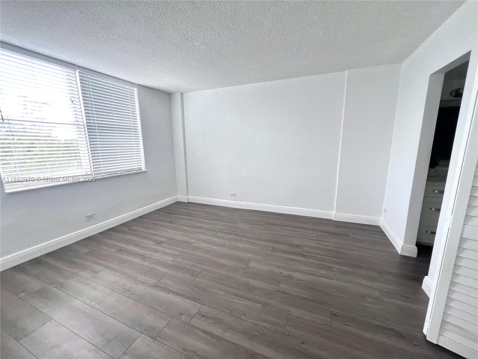 3660 NE 166th St 409 photo 9