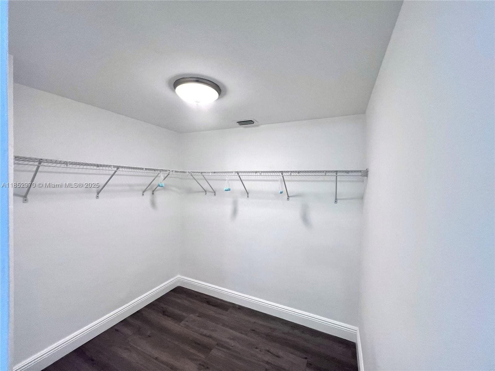 3660 NE 166th St 409 photo 14