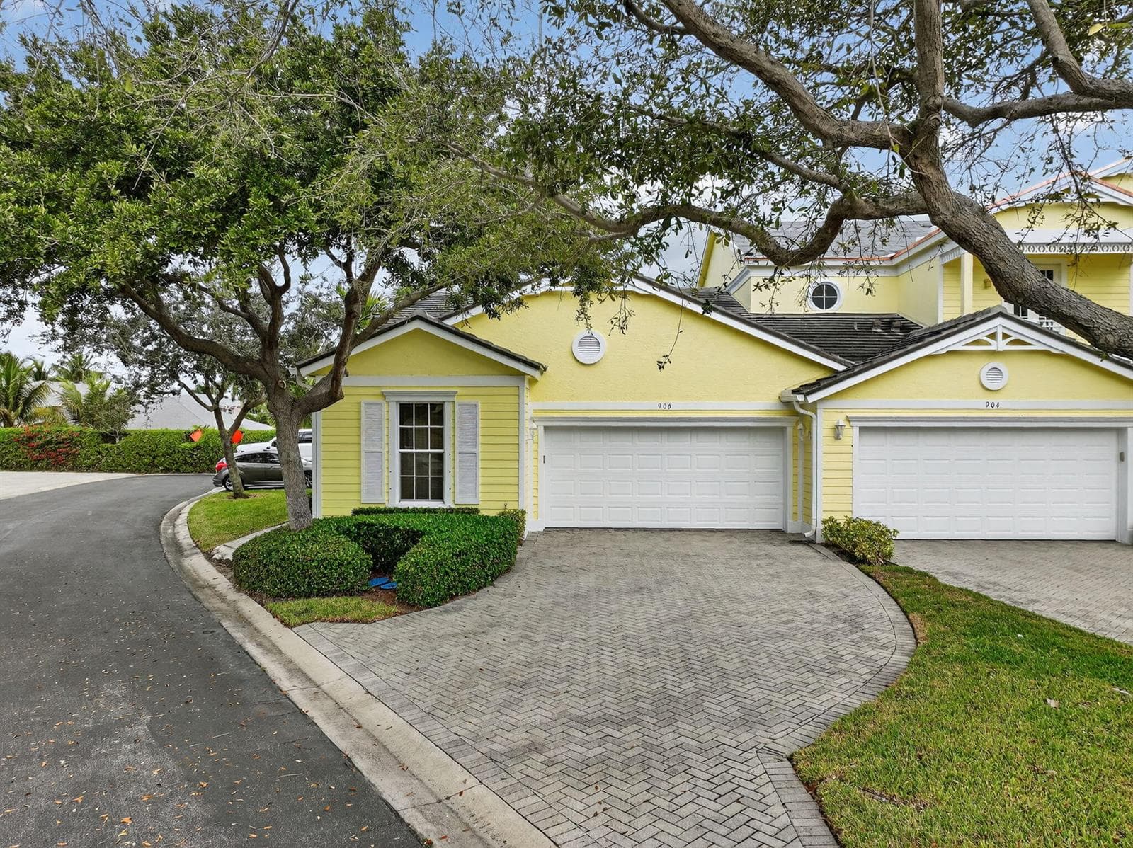 906 Mariner Bay Boulevard photo 1