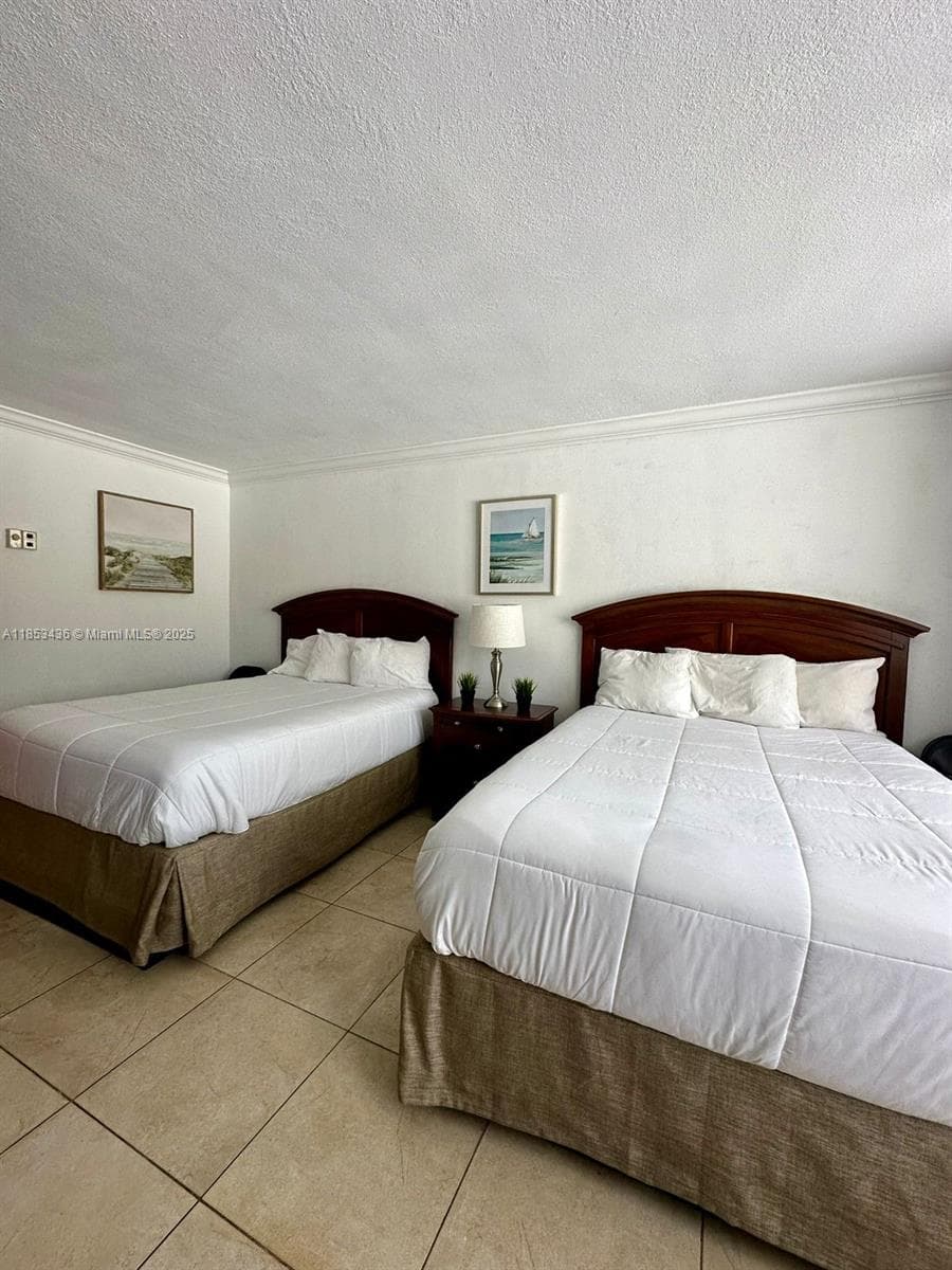 19201 Collins Ave 108 photo 10