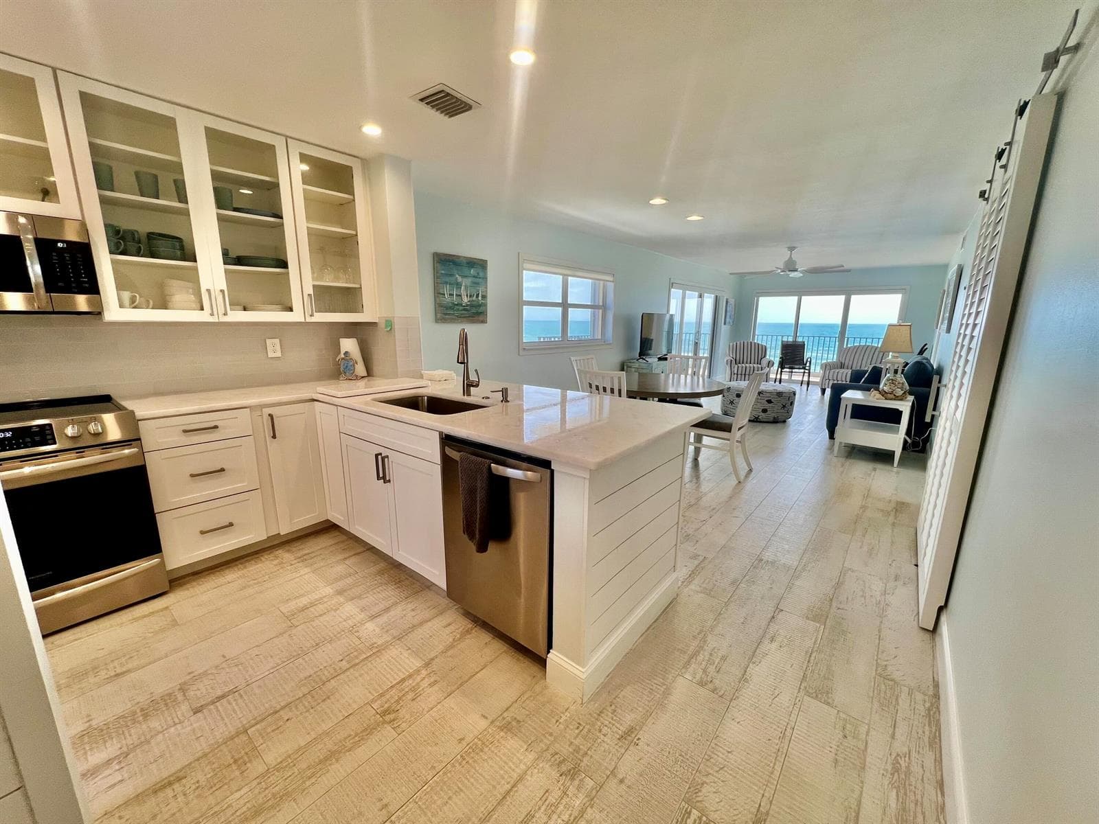 7410 S Ocean Drive 505 photo 4