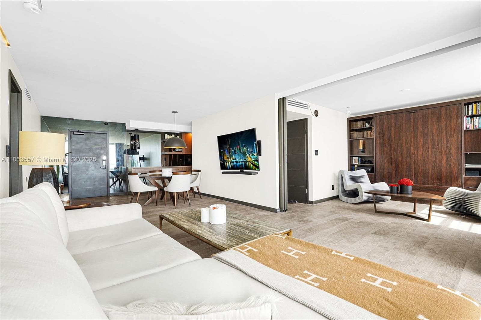 5151 Collins Ave 1519 photo 6