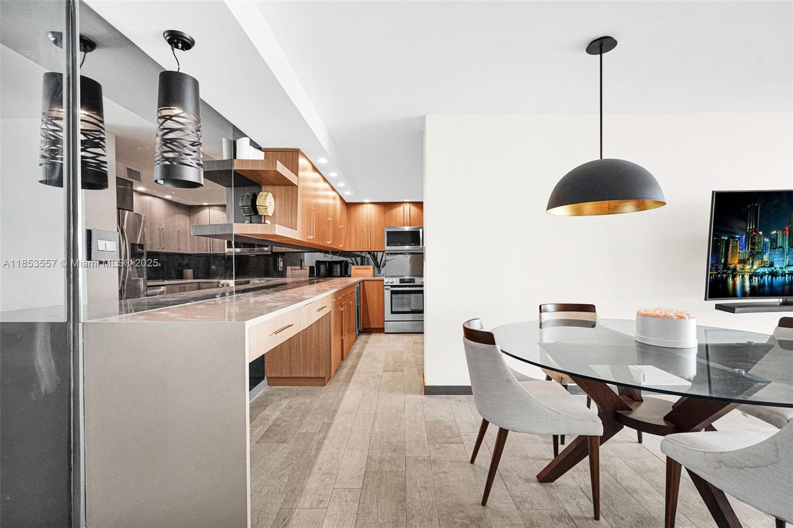 5151 Collins Ave 1519 photo 13