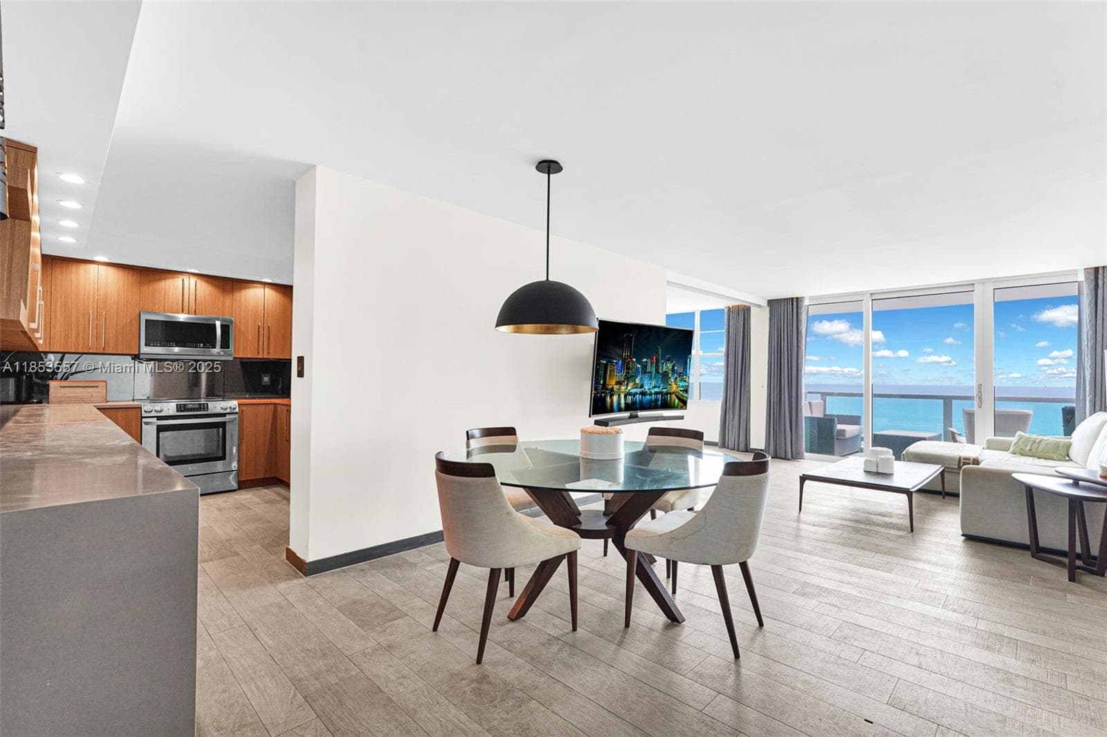 5151 Collins Ave 1519 photo 12