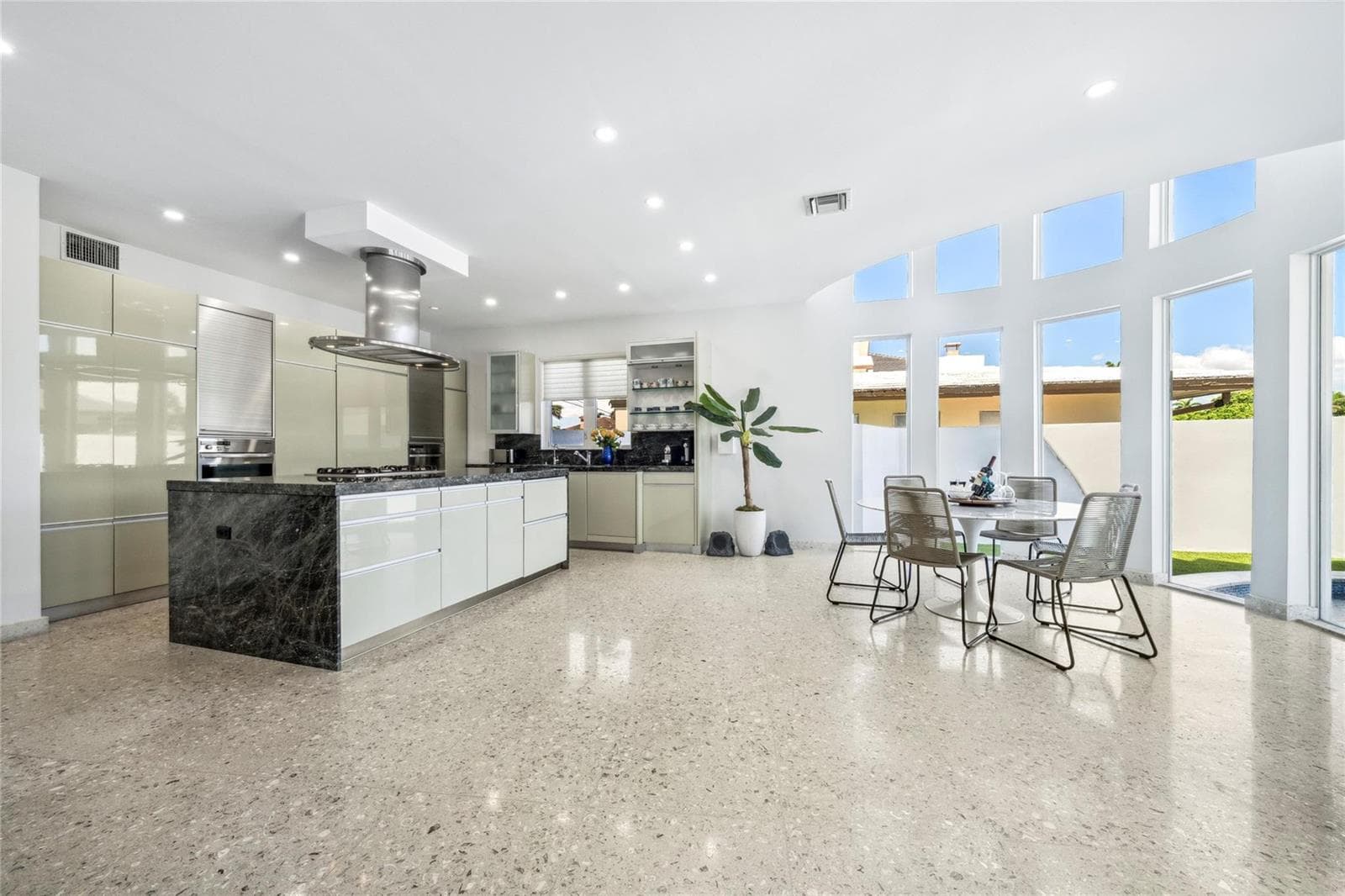 2523 Castilla Isle photo 13