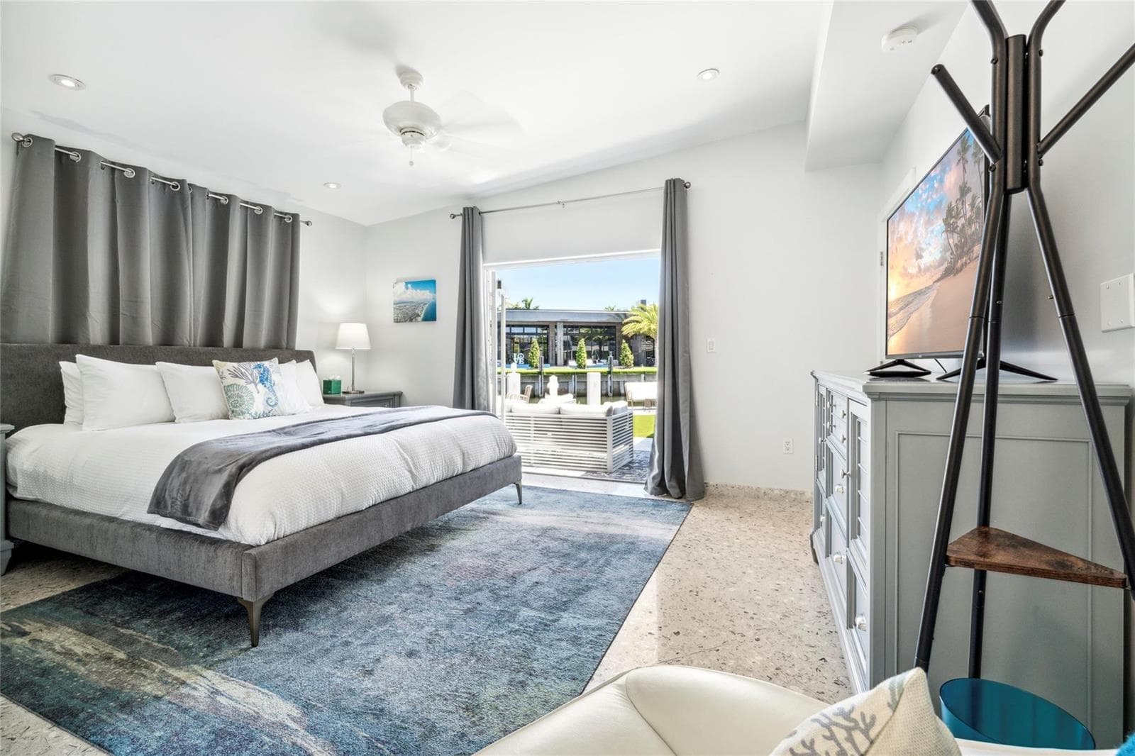 2523 Castilla Isle photo 19