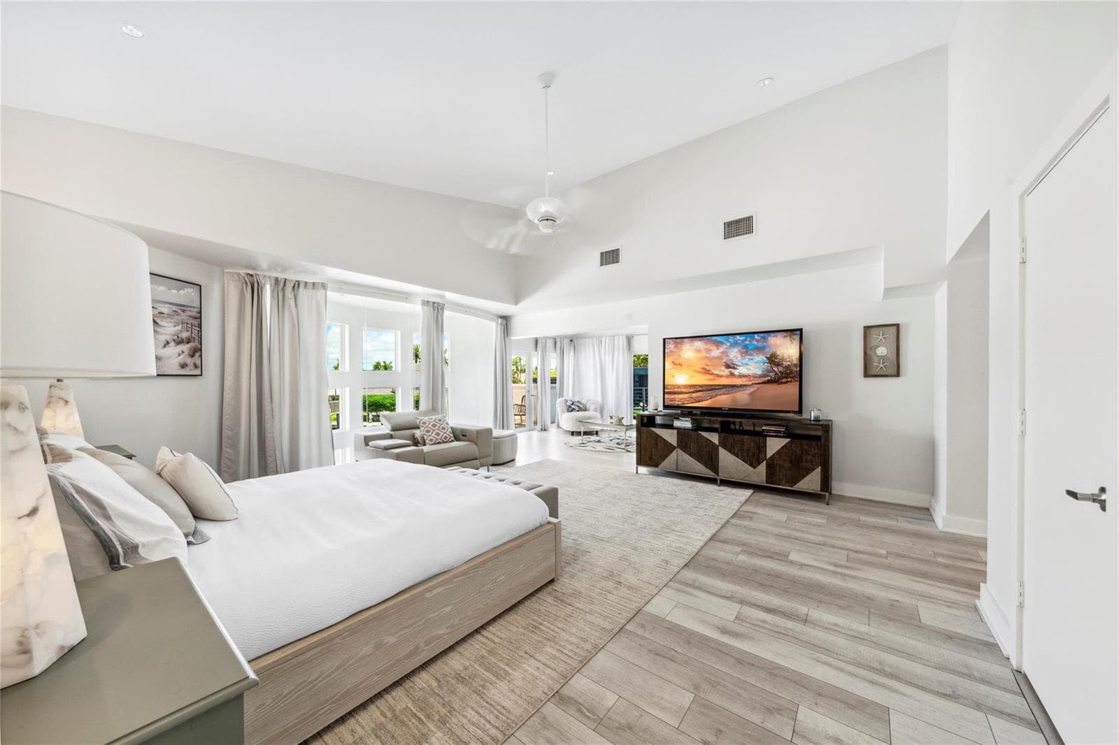 2523 Castilla Isle photo 25