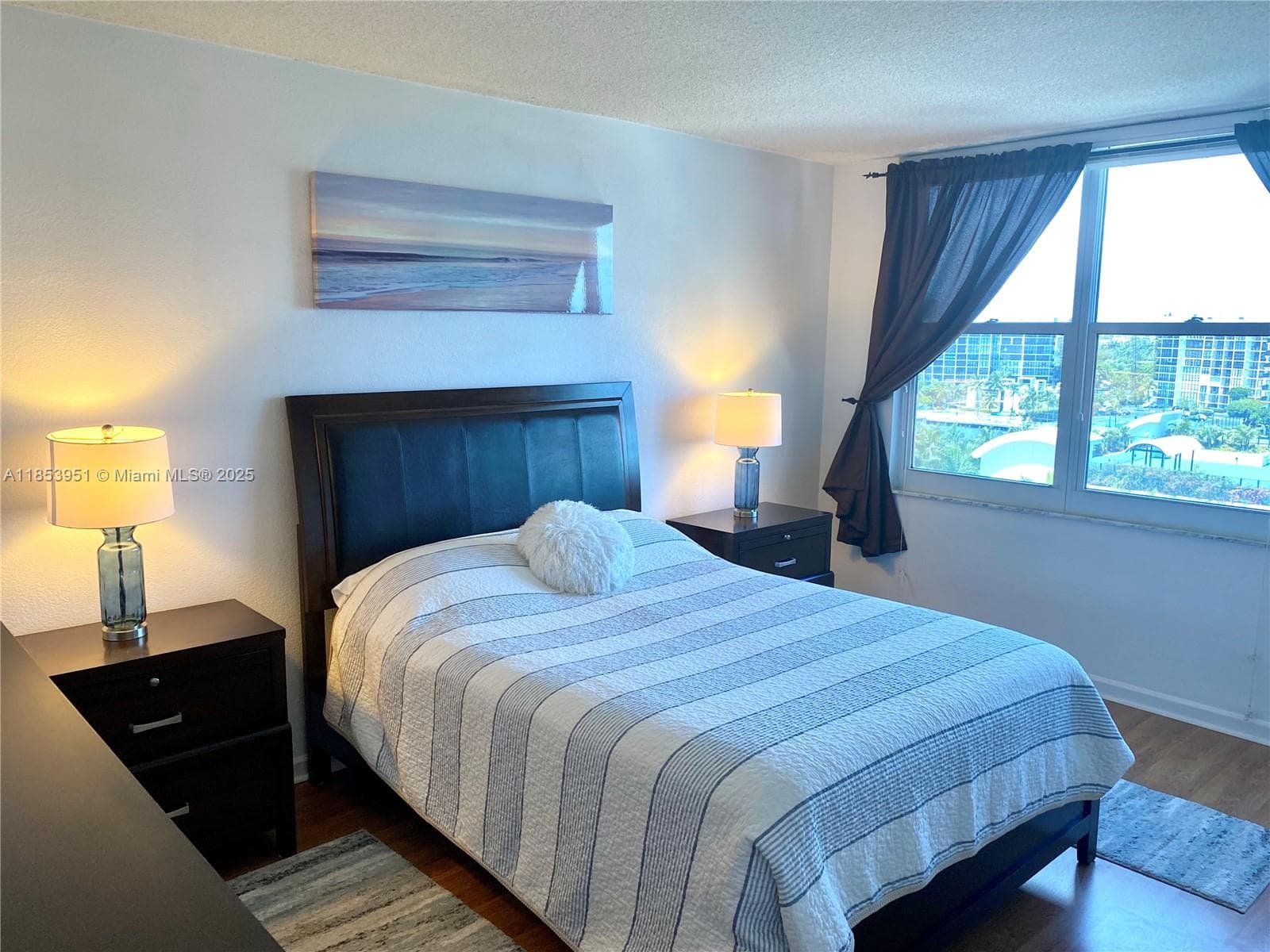 2501 Ocean Dr 828 photo 14