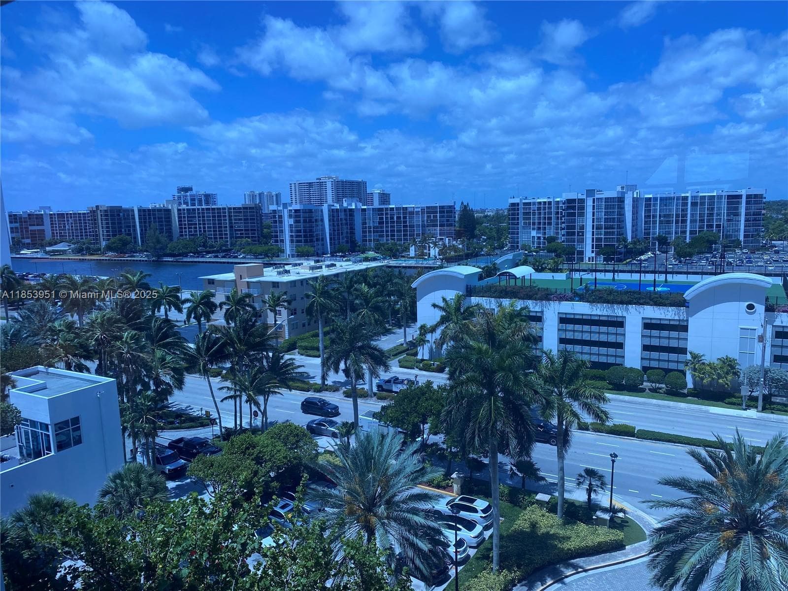 2501 Ocean Dr 828 photo 18
