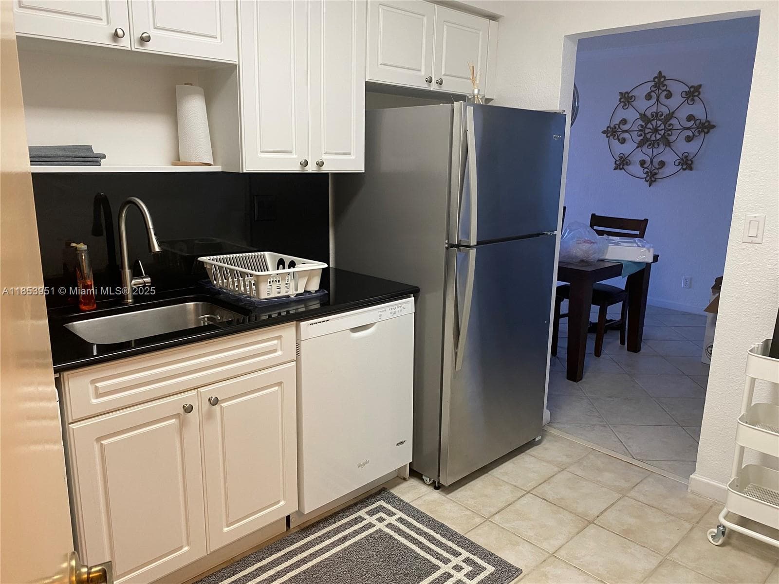 2501 Ocean Dr 828 photo 15