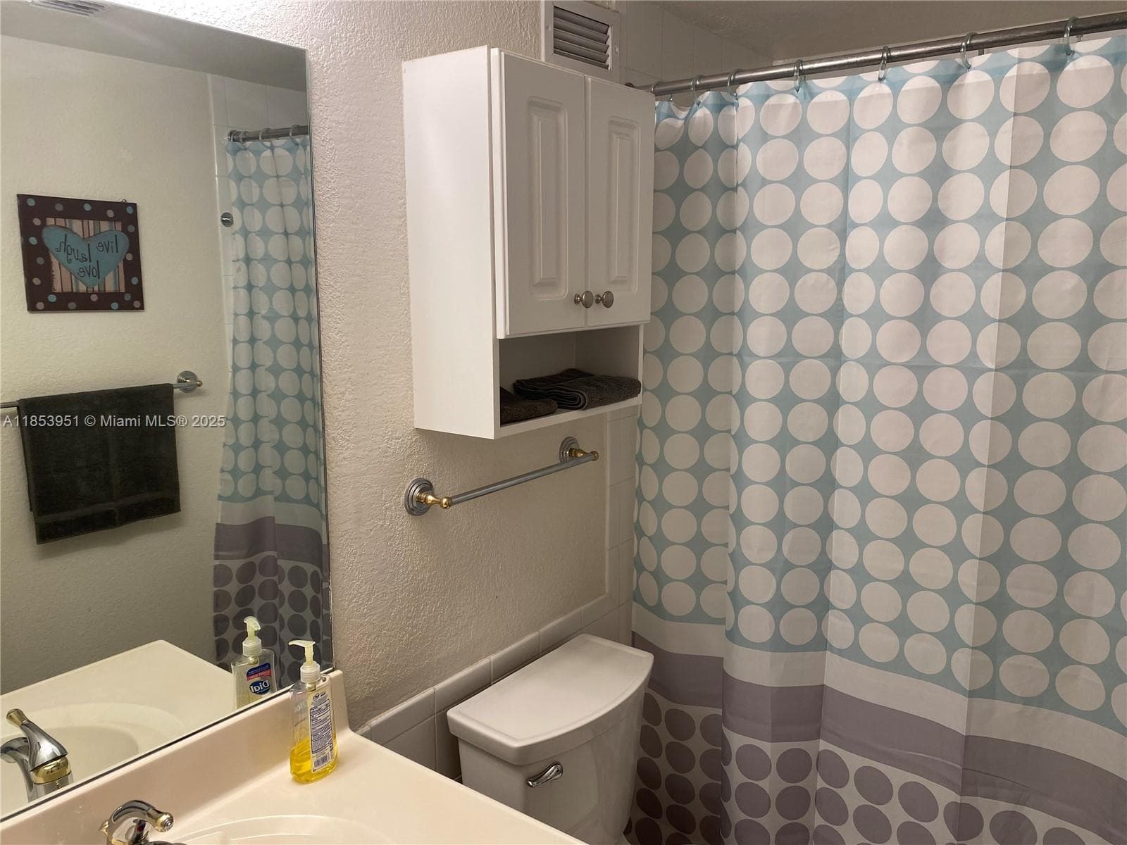 2501 Ocean Dr 828 photo 8