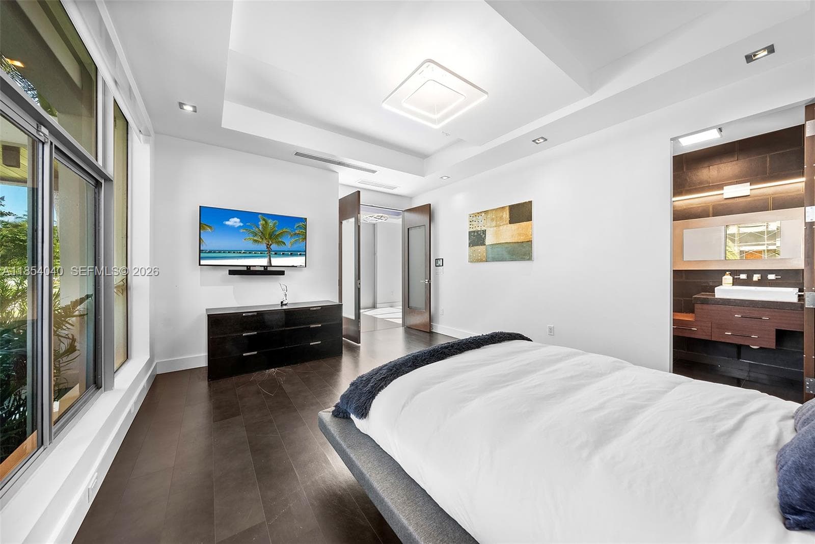 300 Royal Plaza Dr photo 12