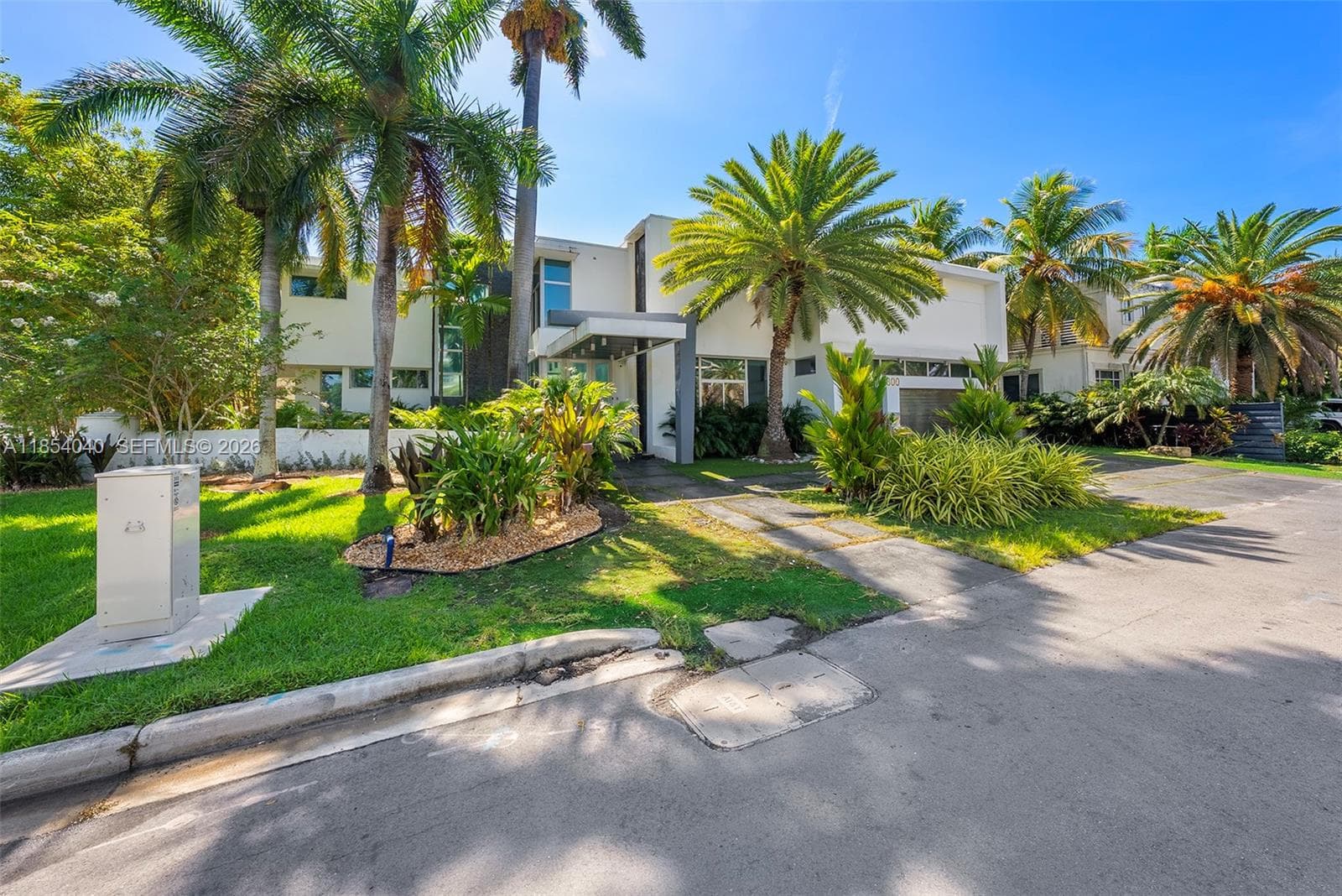 300 Royal Plaza Dr photo 7