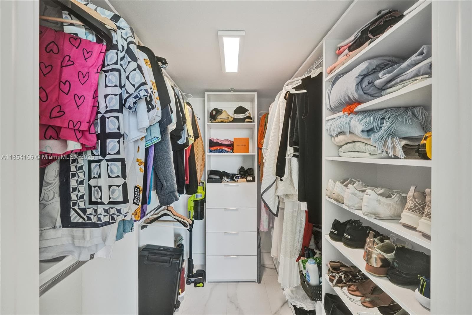 650 West Ave 1408 photo 13