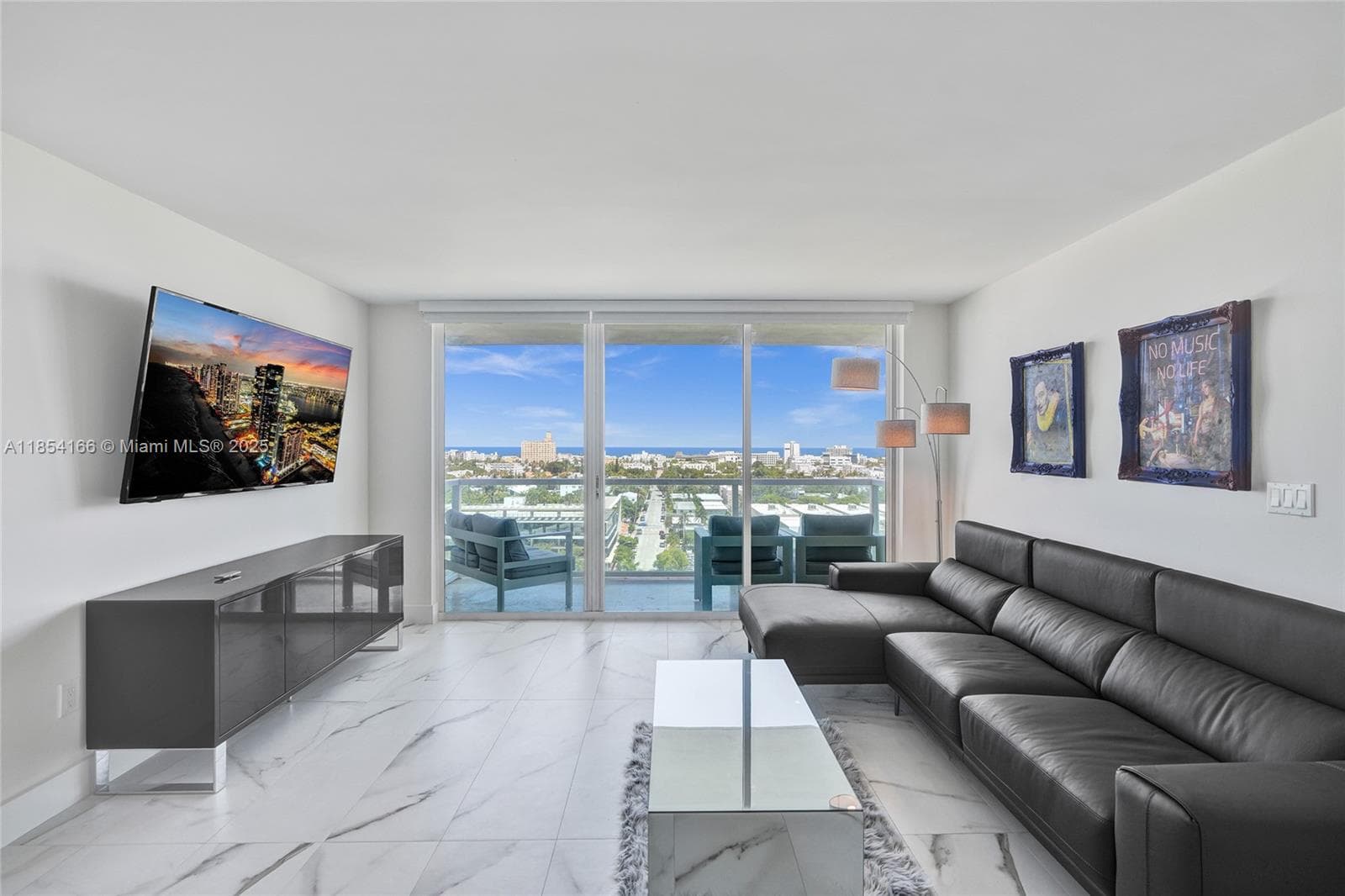 650 West Ave 1408 photo 8