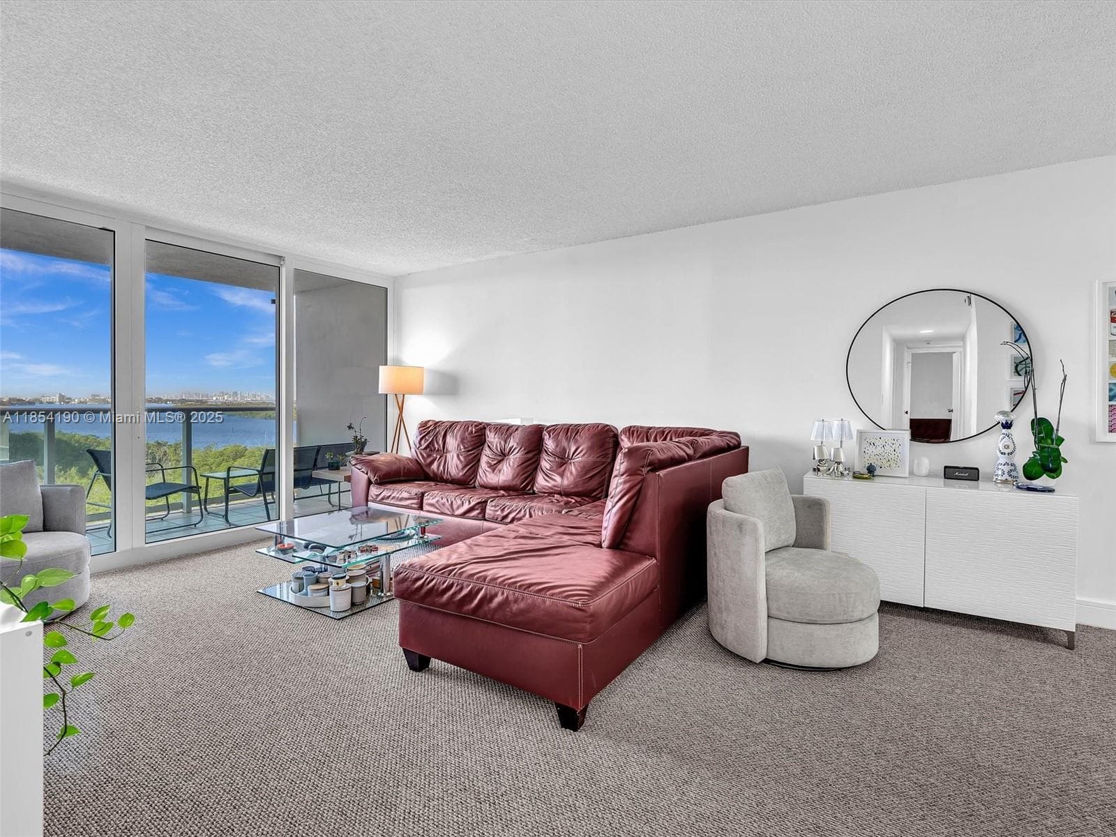 100 Bayview Dr 1025 photo 4