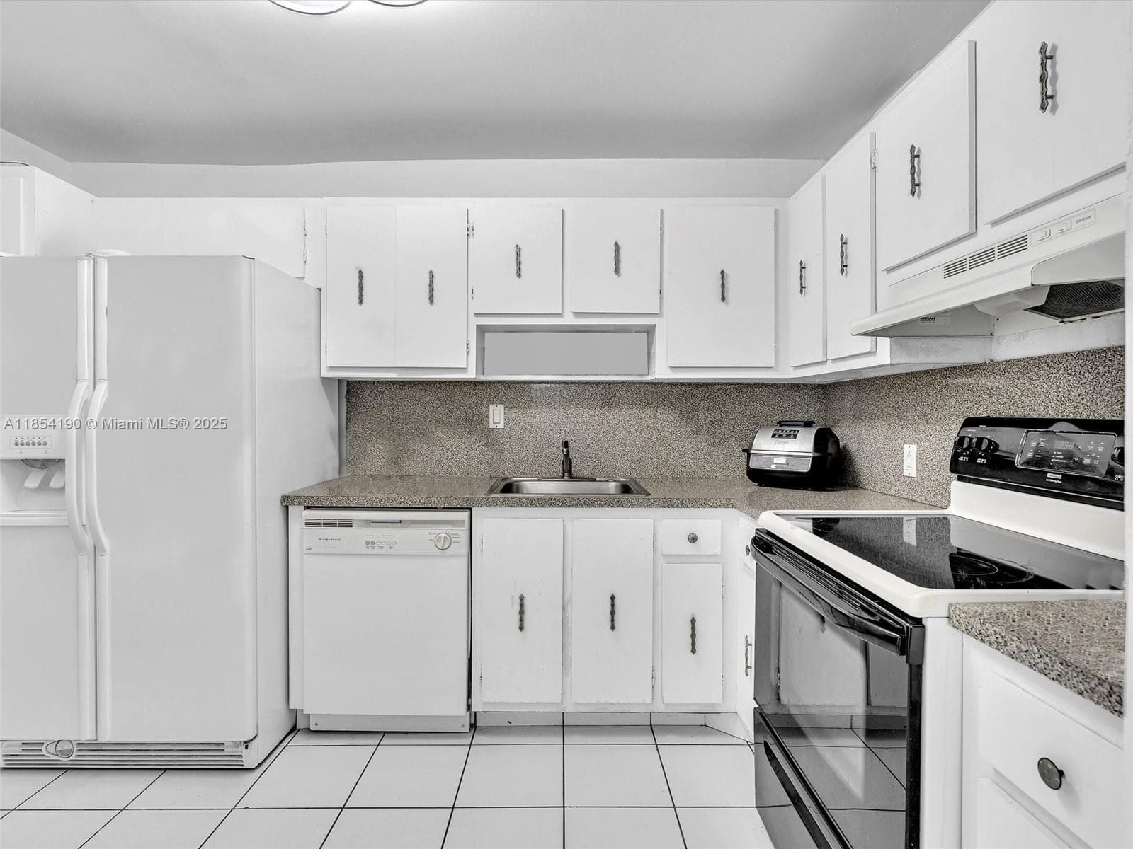 100 Bayview Dr 1025 photo 8