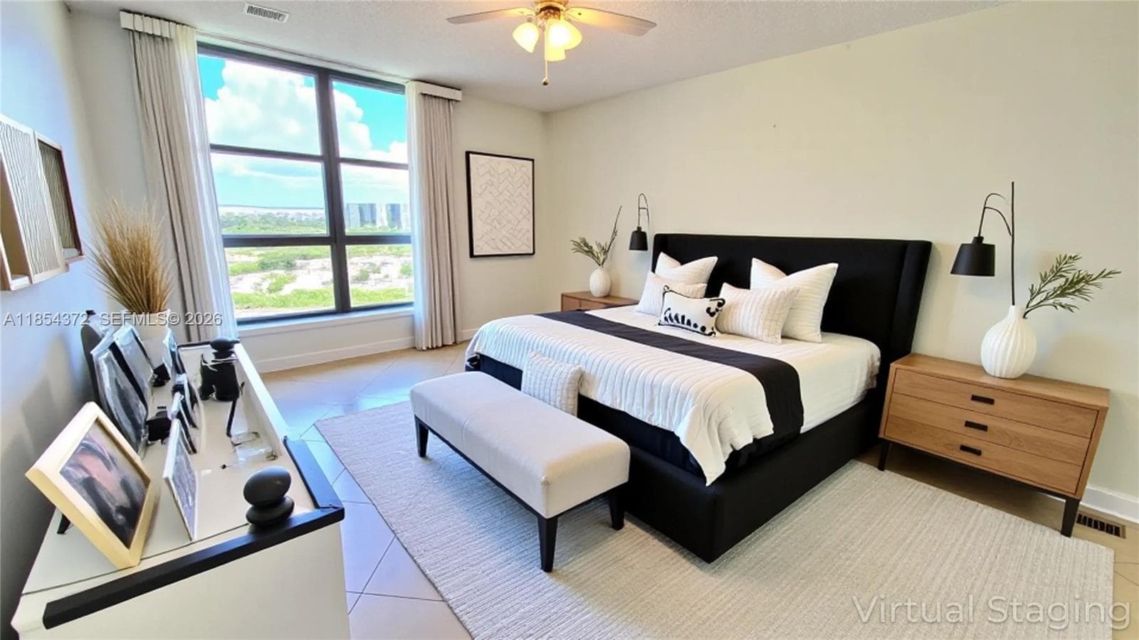 3530 Mystic Pointe Dr 2508 photo 2
