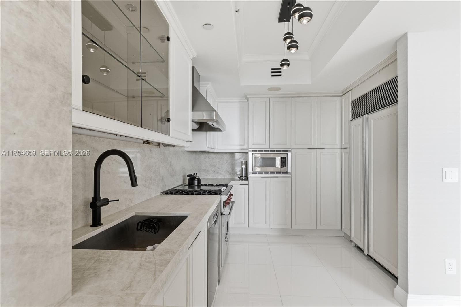 17875 Collins Ave 705 photo 7