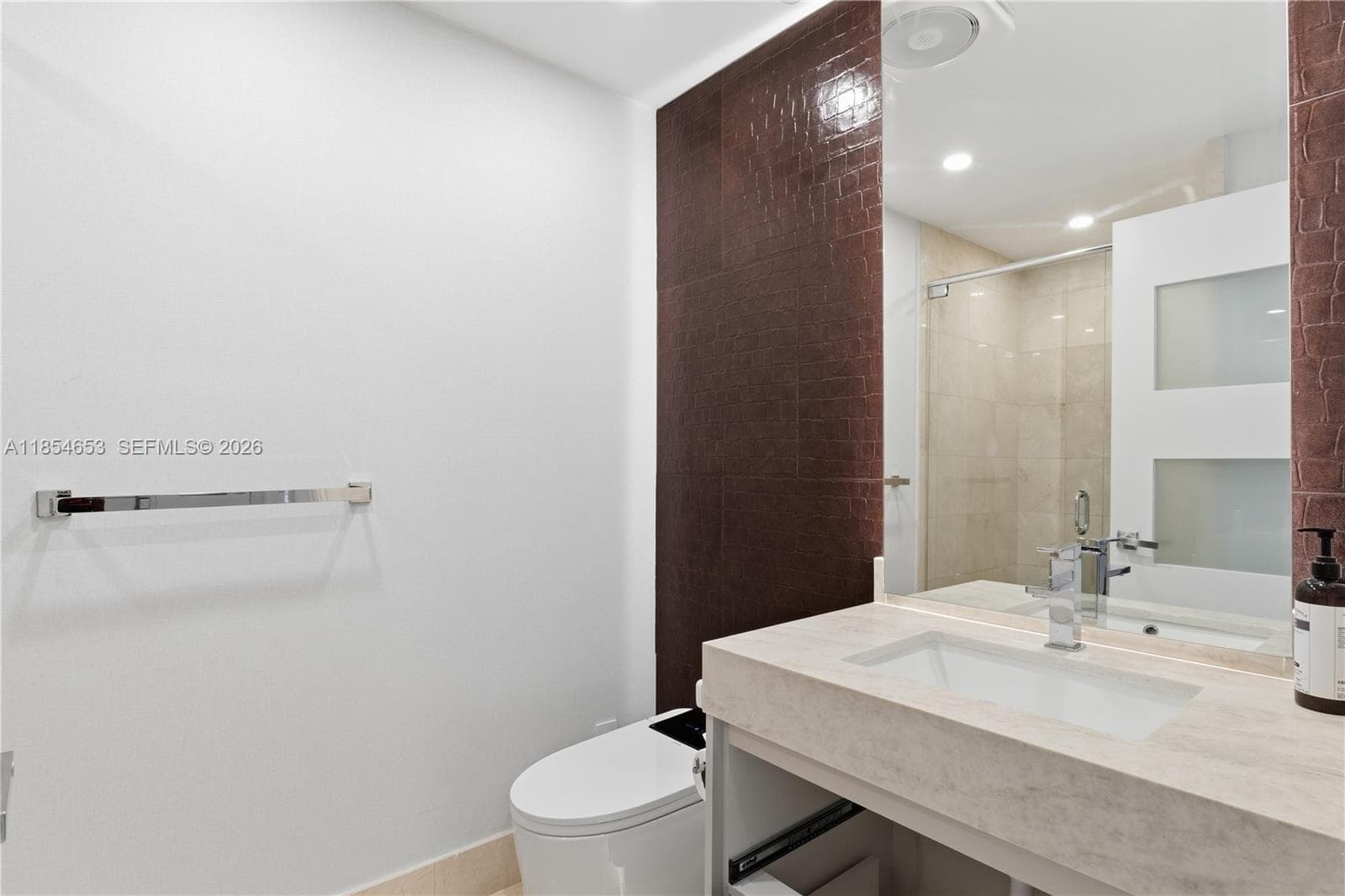 17875 Collins Ave 705 photo 8