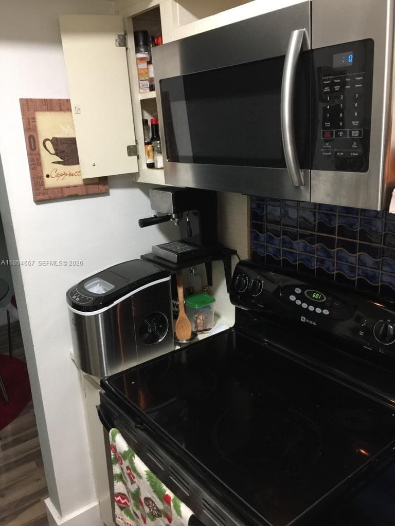 419 Golden Isles Dr 305 photo 9