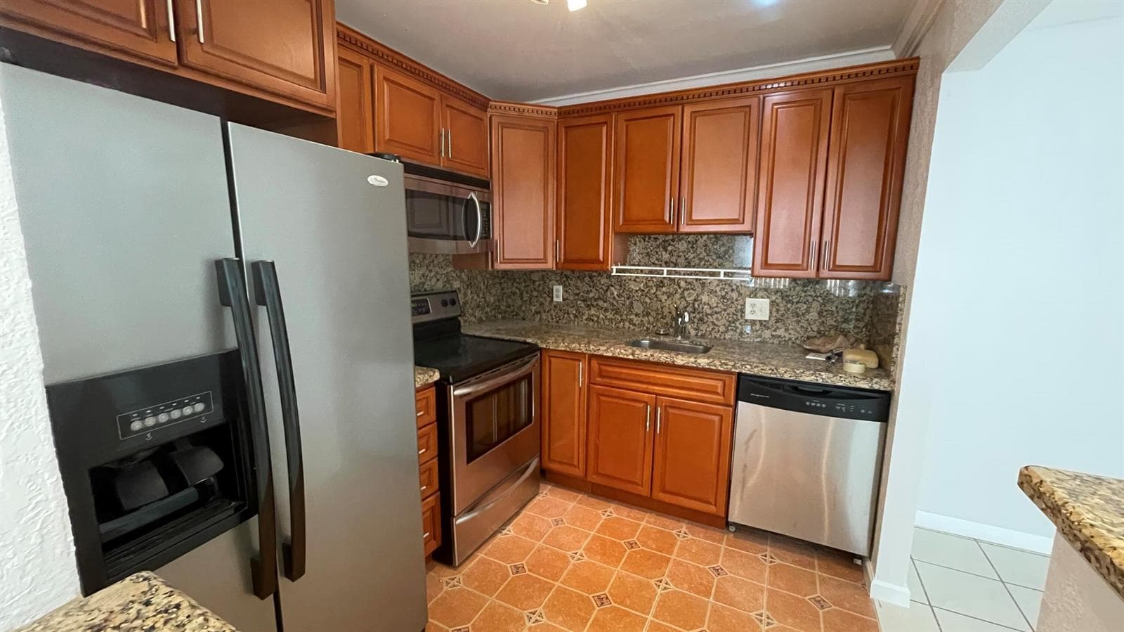 166 Valencia G photo 17
