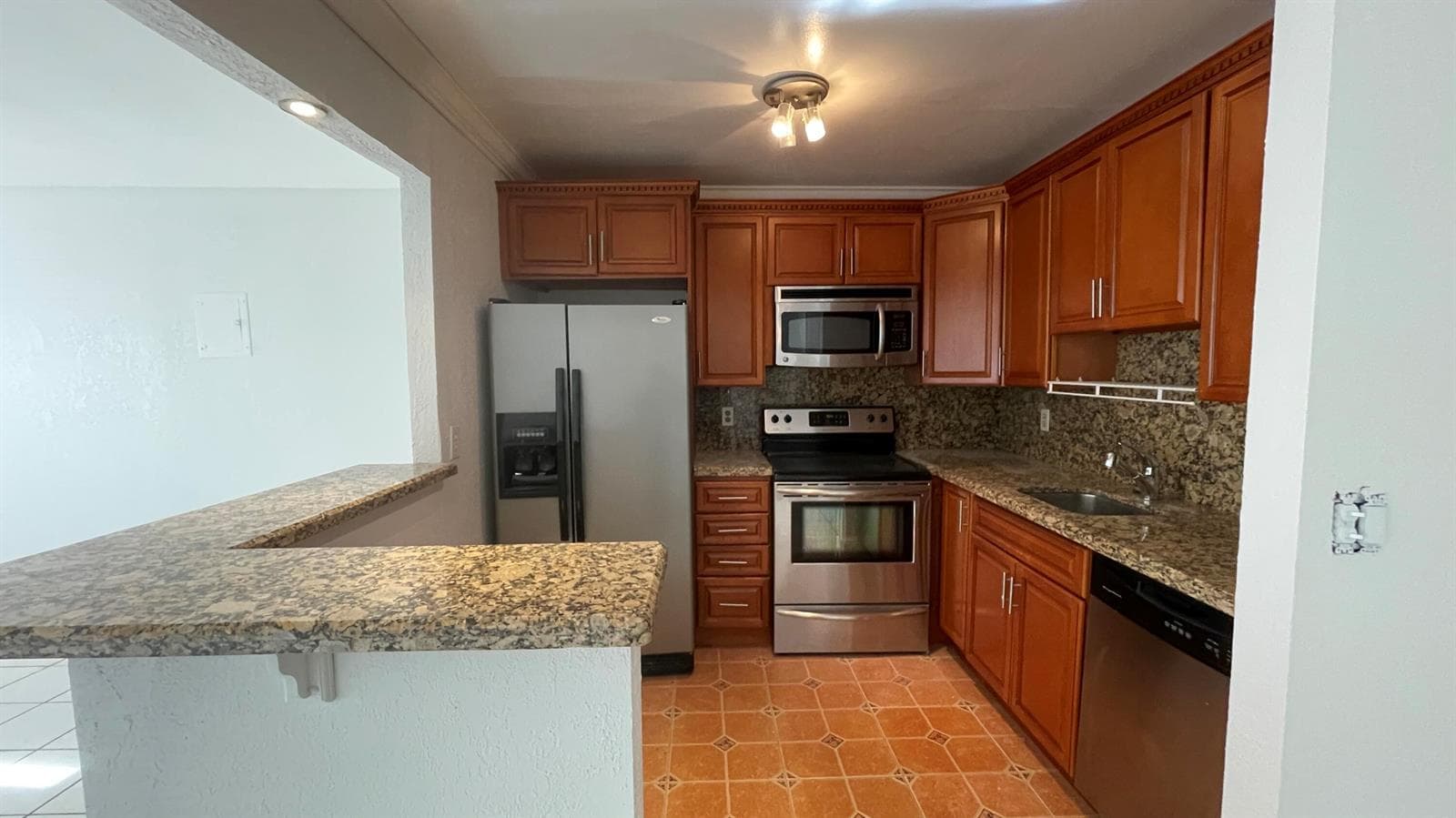 166 Valencia G photo 18