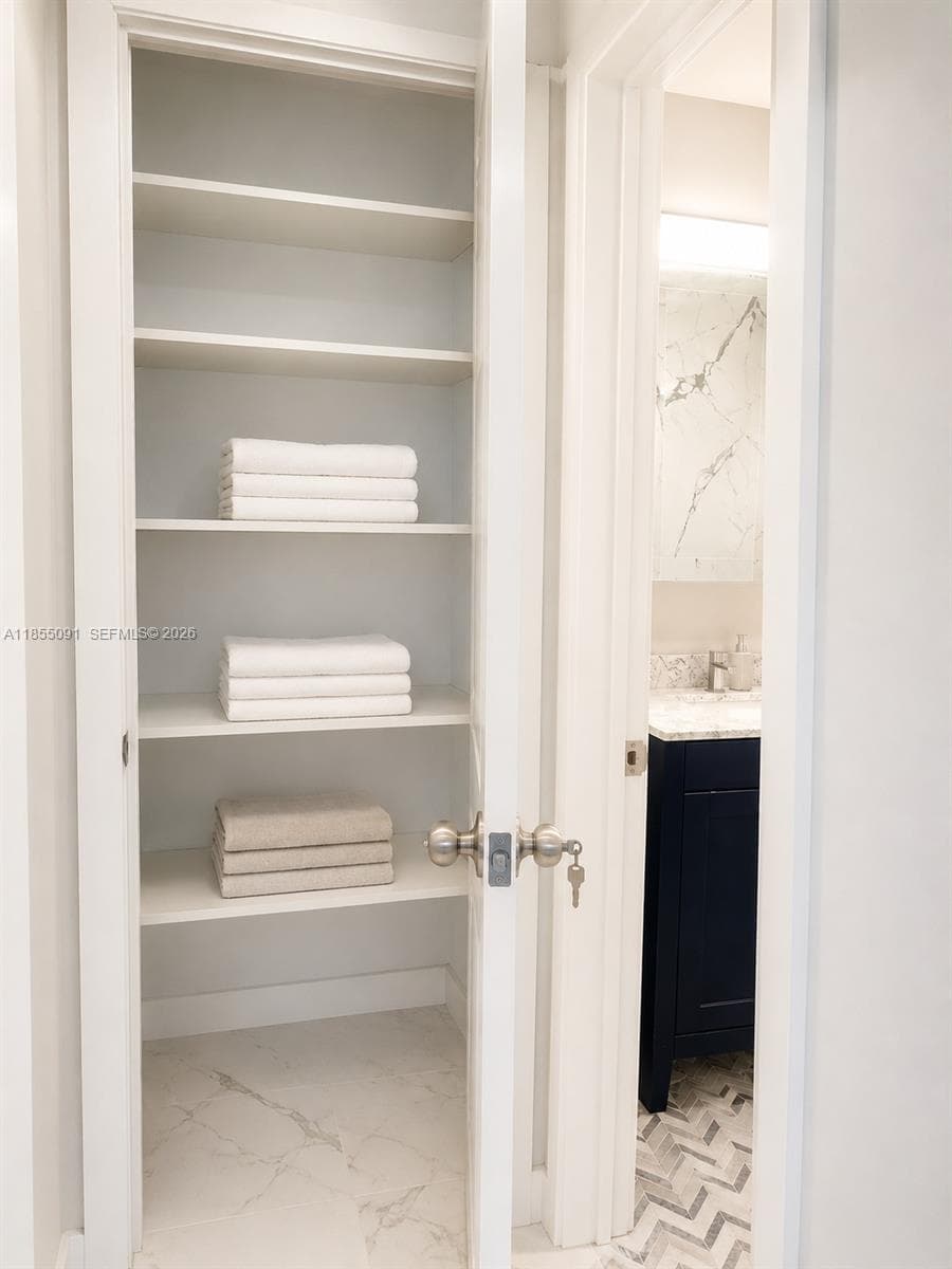5005 Collins Ave 822 photo 4