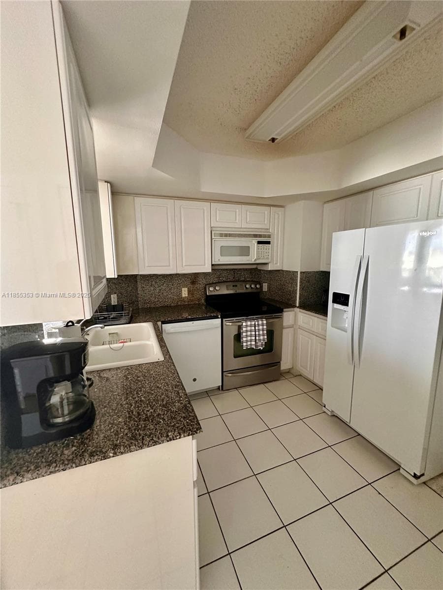 6301 Collins Ave 806 photo 6