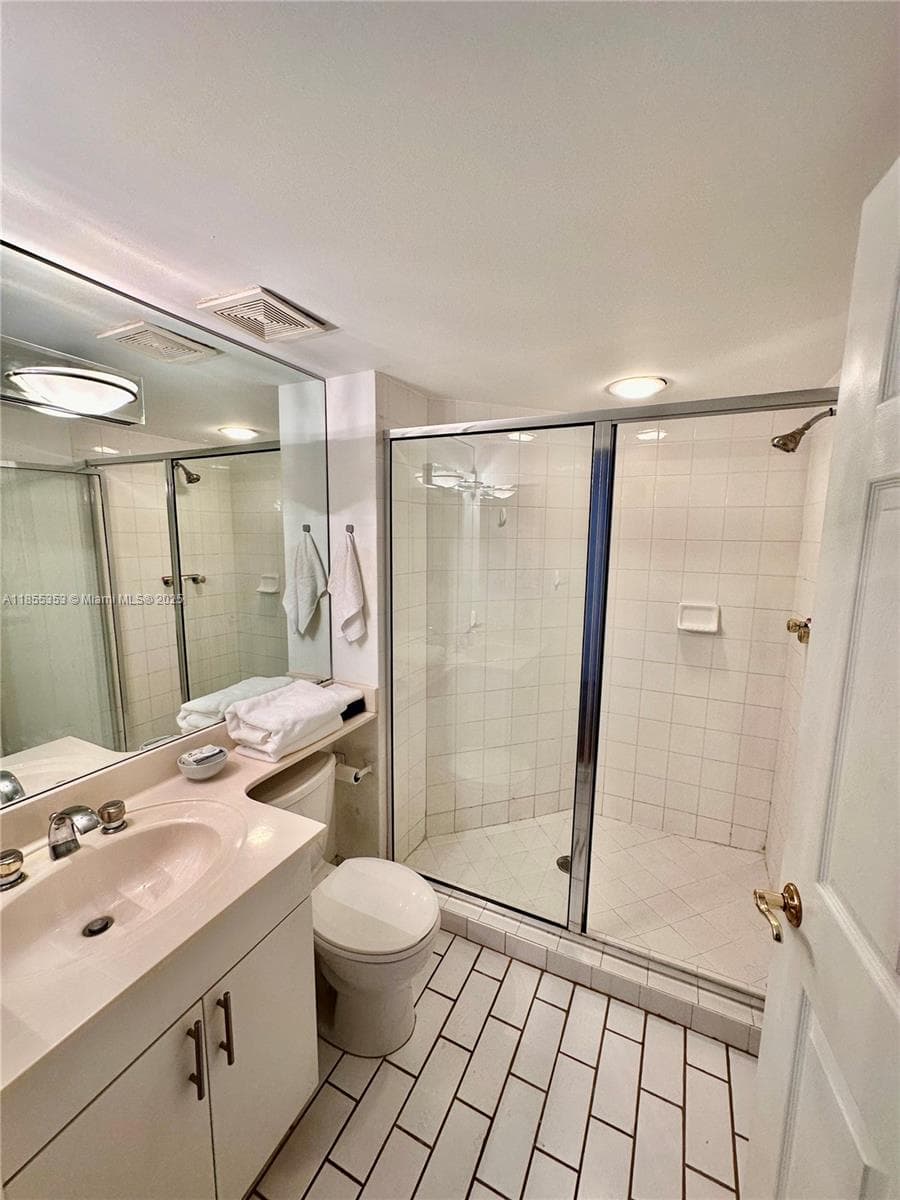 6301 Collins Ave 806 photo 13