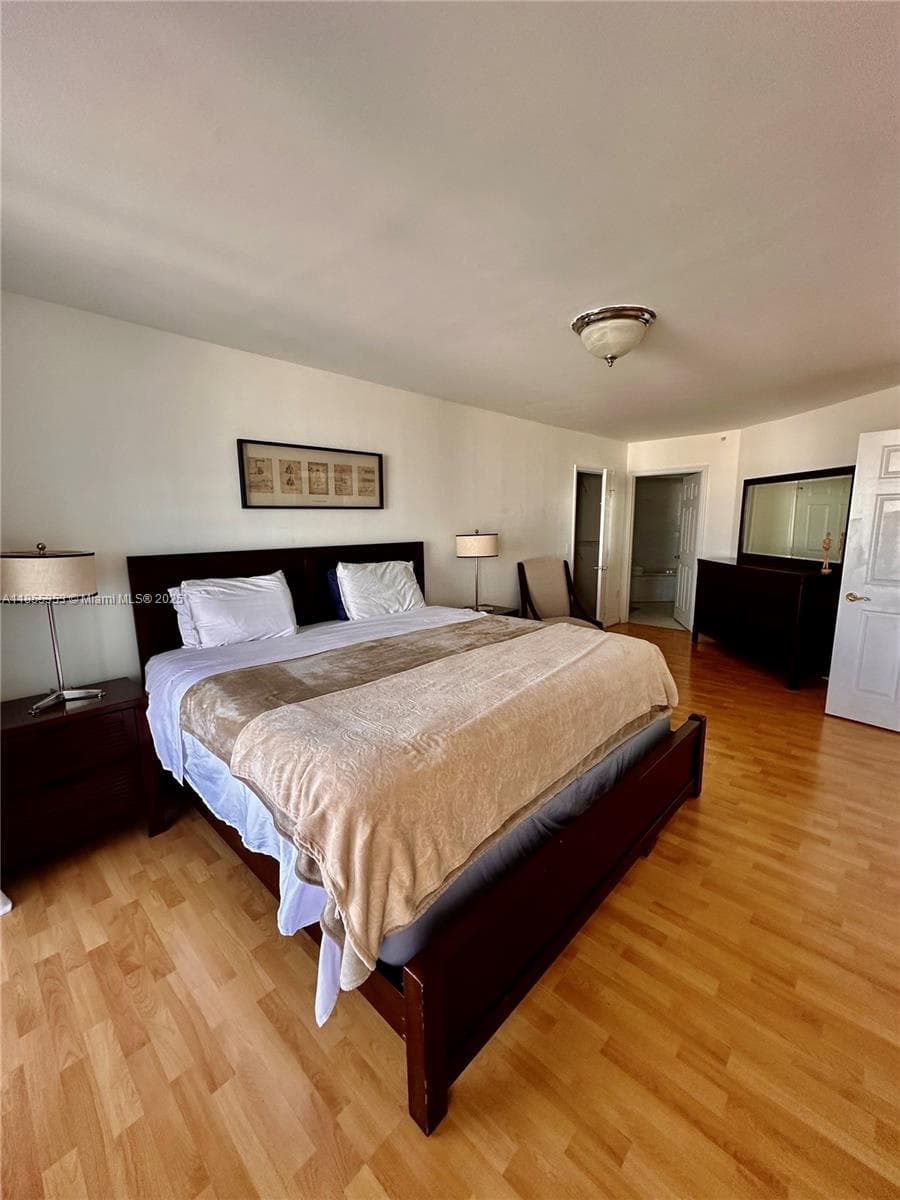 6301 Collins Ave 806 photo 7