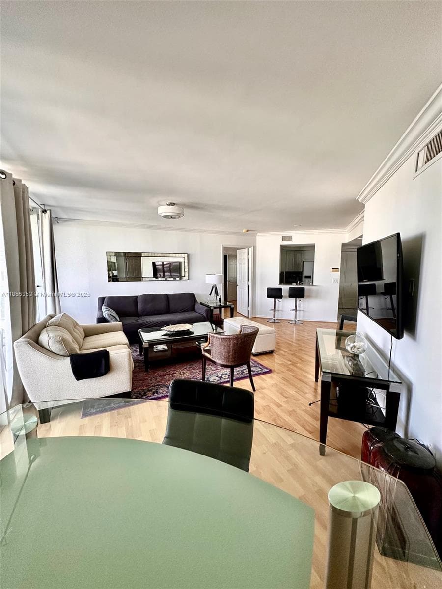 6301 Collins Ave 806 photo 3