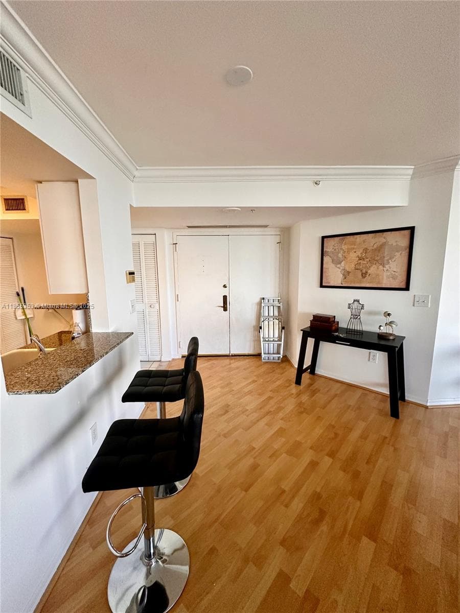 6301 Collins Ave 806 photo 5